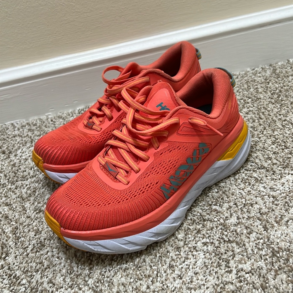 Hoka women’s tennis shoes size 7